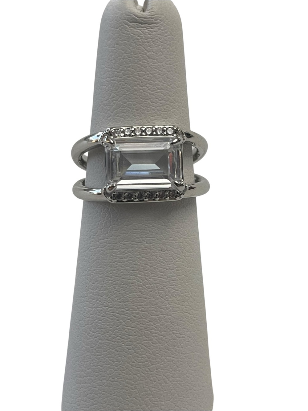 Ring Bomb Party OG RG7599 "A Promise To Rise" Rhodium/Cubic Zirconia Size 6 NWT